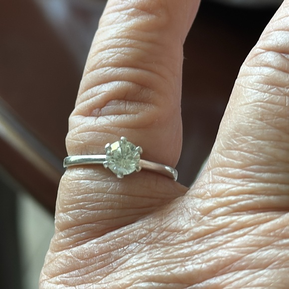 .5 of carat real natural diamond in 14K white gold size 7 - Picture 4 of 6